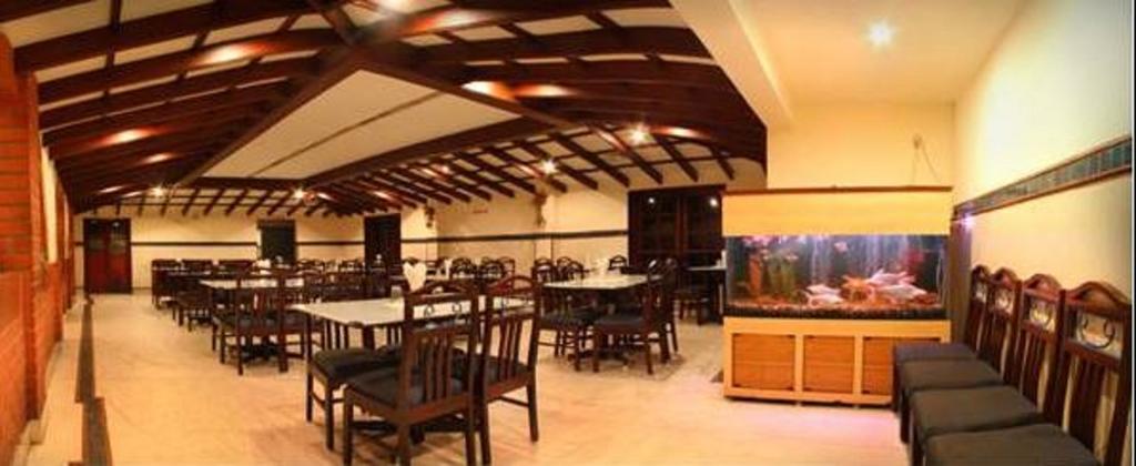 Hotel Ram International Пондичери Екстериор снимка
